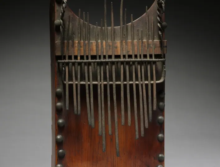 Lamellophone "thumb piano"