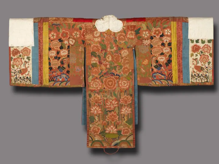 Bridal Robe (Hwarot)