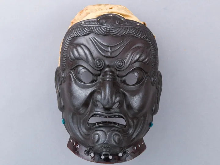 Armor Mask (Mempo)